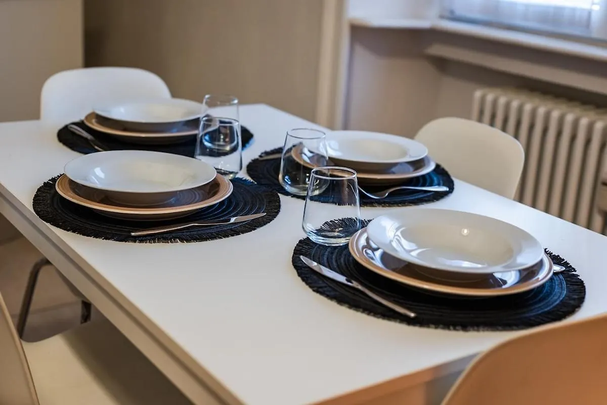 Milano M4 - Apt Design District - Duomo-Ac-Wifi 0*, Милан